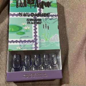 Bayou babe red Aspen Black and Silver Nail Dashes